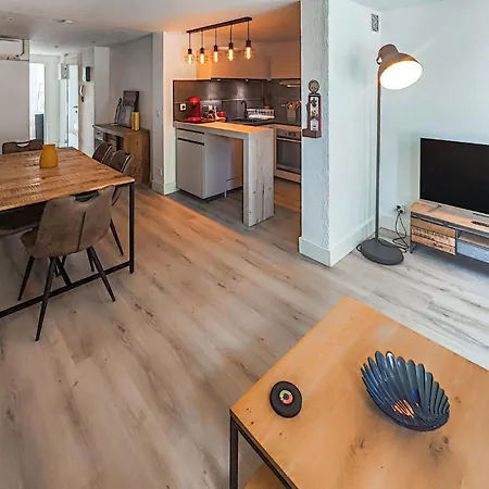 3 Bedroom Awesome In *