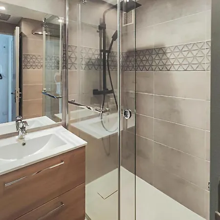 3 Bedroom Awesome In *