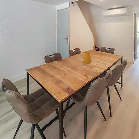 3 Bedroom Awesome In * 阿格德