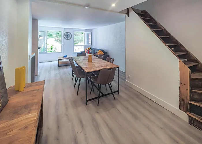 Appartamento 3 Bedroom Awesome In