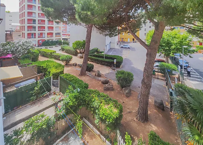 3 Bedroom Awesome In Appartamento *